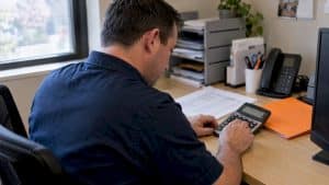 Practice manager calculating cost per qualified lead